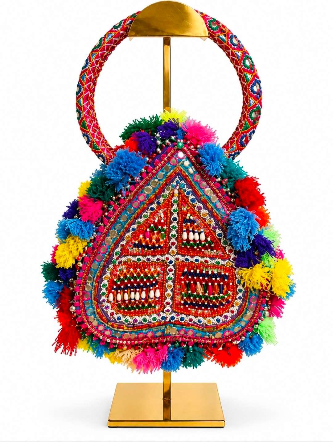 The Moti Noor Potli - Image 1